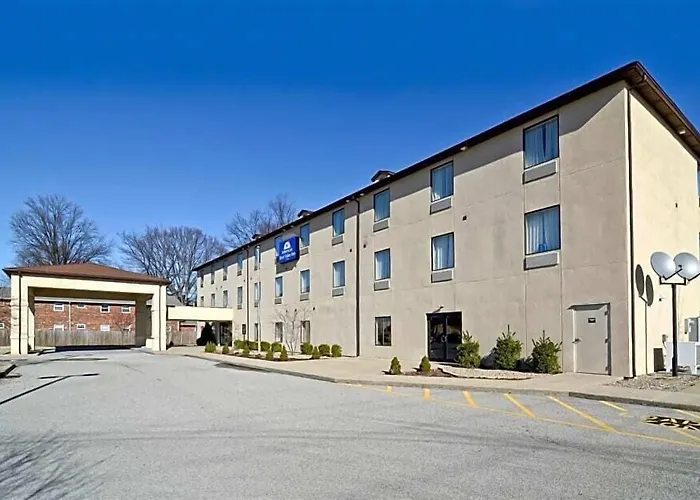 Baymont By Wyndham Louisville Southwest