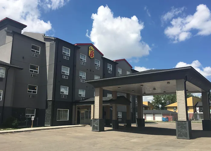 Super 8 By Wyndham Regina Hotel