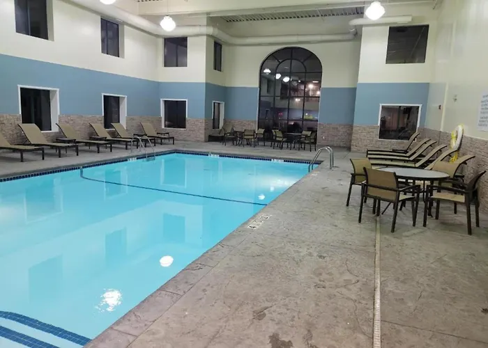 Holiday Inn Express & Suites Buffalo Airport, Ny Cheektowaga
