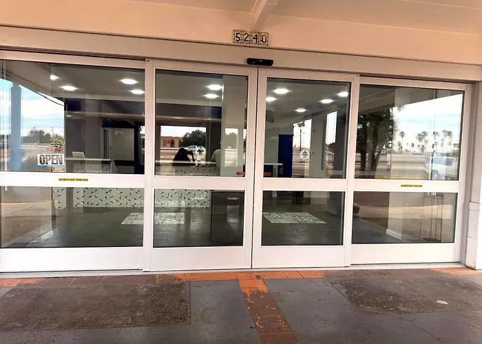 Americas Best Value Inn Laredo