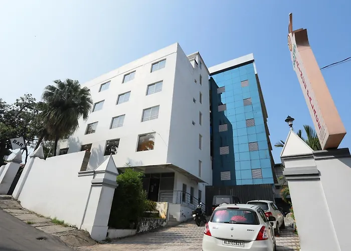 Super Townhouse Prince Palace Thiruvananthapuram