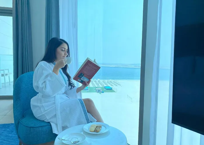Sea Point Hotel Dubai Islands Formerly Park Regis By Prince