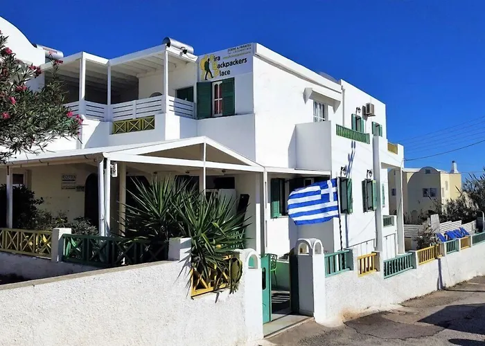 Fira Backpackers Place