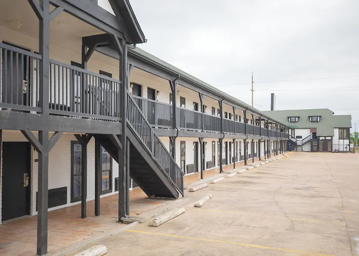 Economy Suites Extended Stay Tulsa