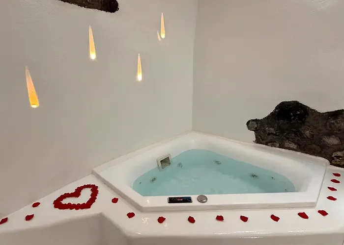 Eternity Suites Santorini Fira 