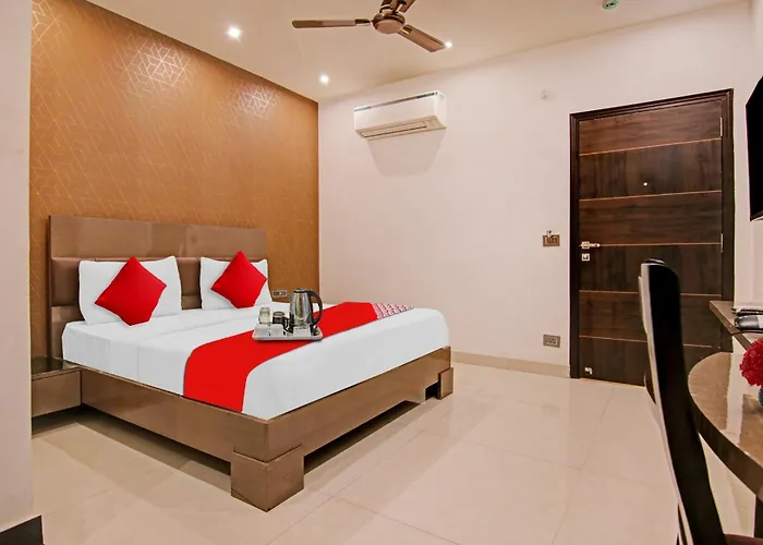 Hotel O West New Delhi