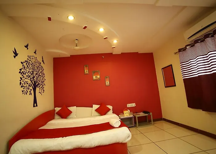 Hotel Velvet Rajkot
