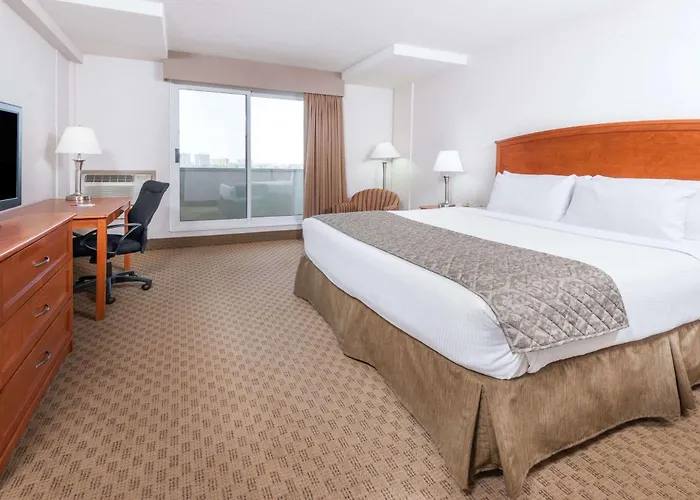 Ramada By Wyndham Edmonton South Hotel