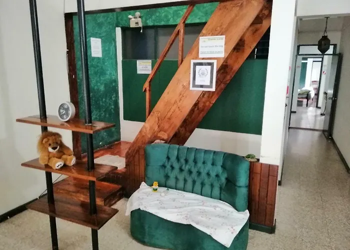 Casa Leon Guesthouse San Jose 