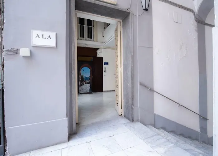 Napoli Experience Hotel