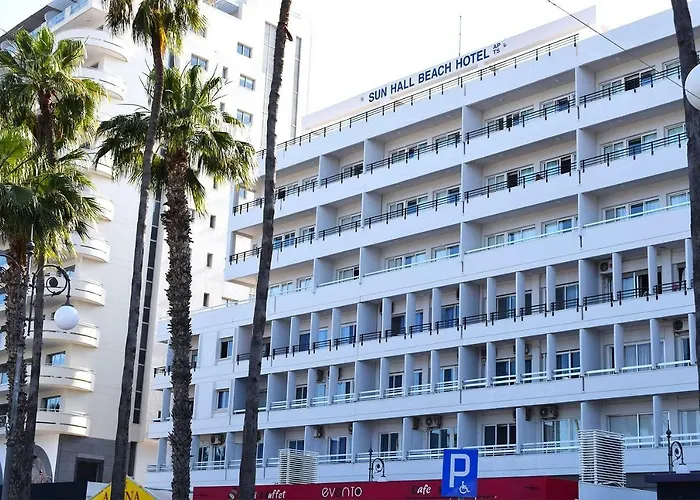 Sun Hall Beach Hotel Apartments Larnaca