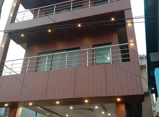 Woodland Lodge And Restaurant Guwahati