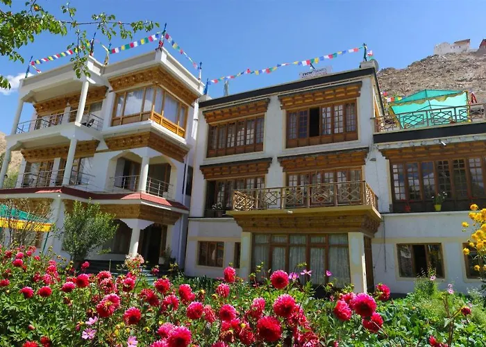 New Moon Guest House Leh