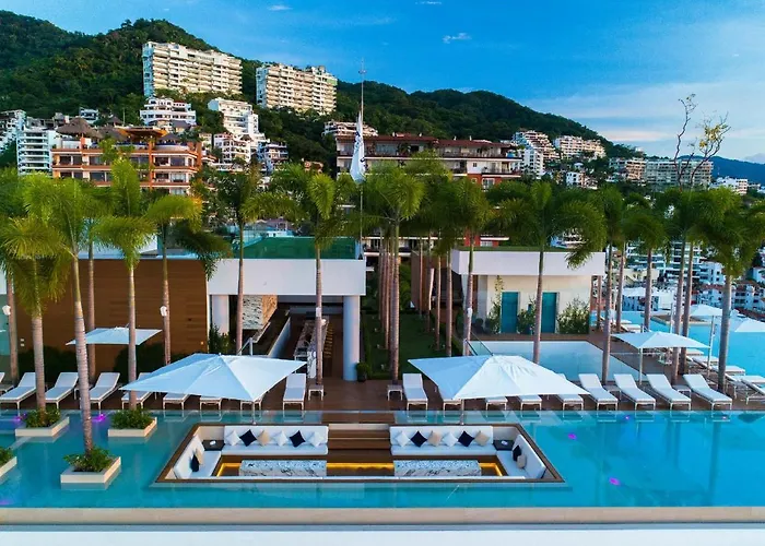 Pier 57 - 108 Luxurious Loft In Romantic Zone Puerto Vallarta